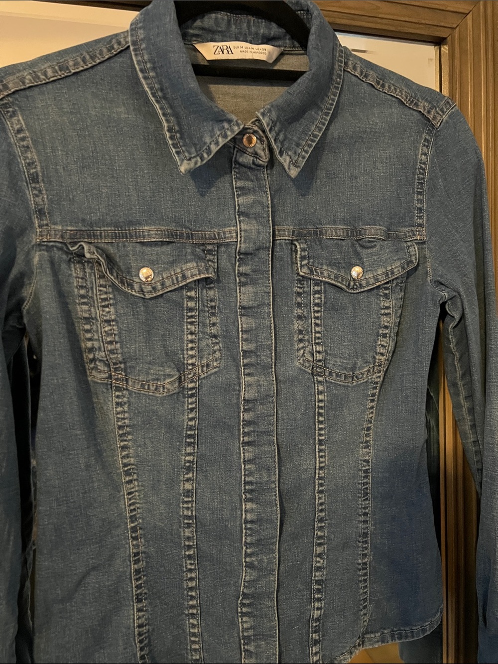 Zara Medium Blue Denim shirt with Chest Pockets : RUNS SMALL - Picture 2 of 5